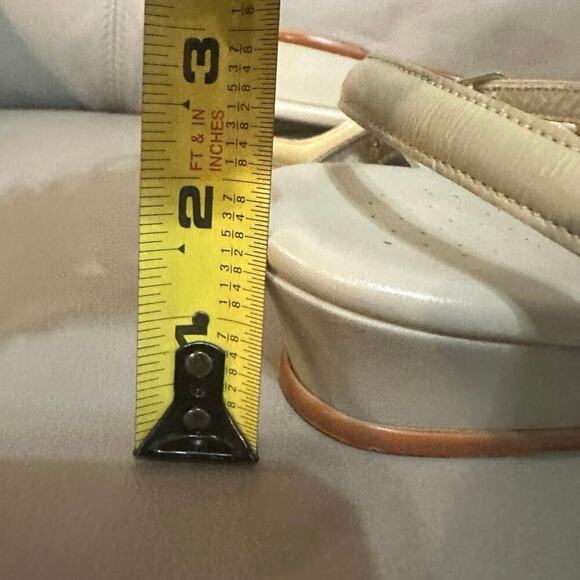 SAS Size 9 Strappy Kitten Wedge Sandal Cream White Patent Leather Vacation Comfy - Picture 7 of 9